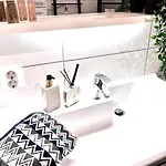 Luxury & Modern By The Ocean דירה ברגן
