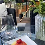 Апартаменты Luxury & Modern By The Ocean *