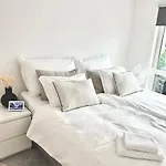 Luxury & Modern By The Ocean Берген