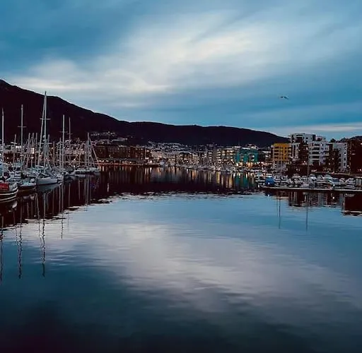 Luxury & Modern By The Ocean Μπέργκεν