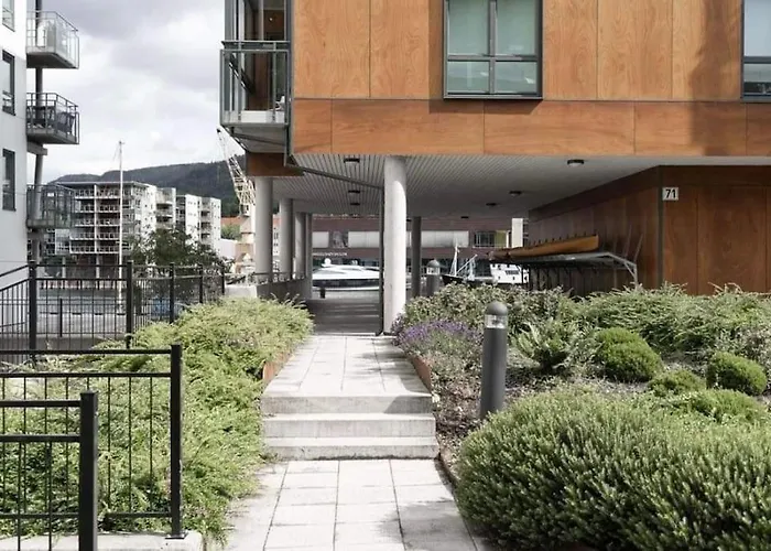 Luxury & Modern By The Ocean *